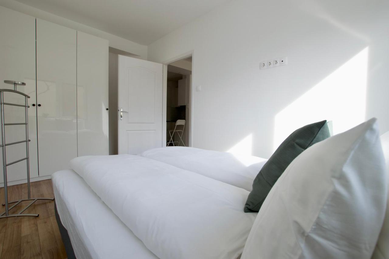 Standard Apartment By Hi5 - Dessewffy 37 Suites Budapest Exteriör bild