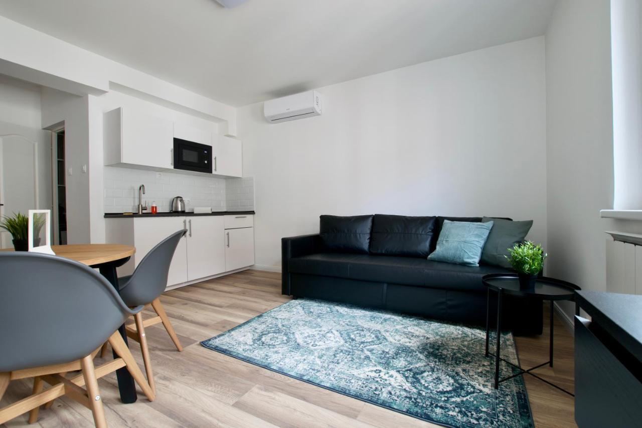 Standard Apartment By Hi5 - Dessewffy 37 Suites Budapest Exteriör bild
